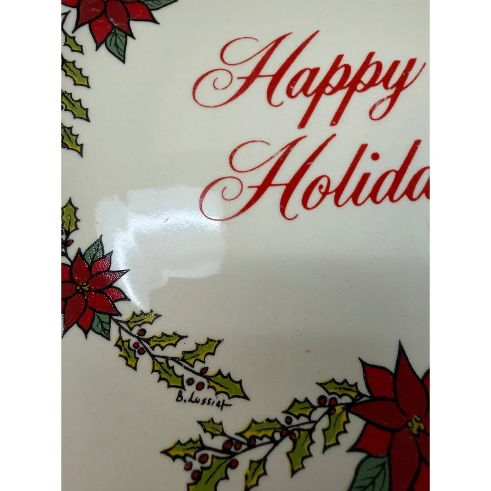 B. Lussier Happy Holidays Poinsettia Wreath Scalloped 10 Inch Dinner Plate